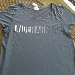 LADIES UNDER ARMOUR T- SHIRT